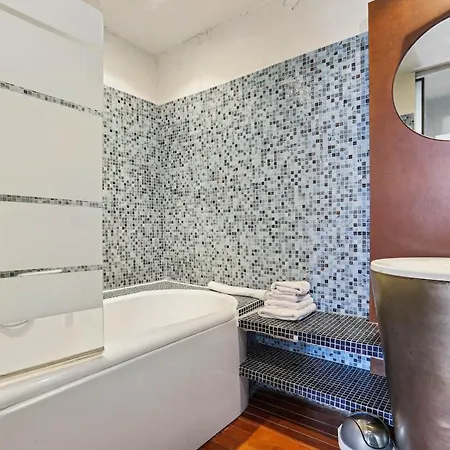 Pantheon, Rue Cardinal Lemoine - Id 1023 Apartment